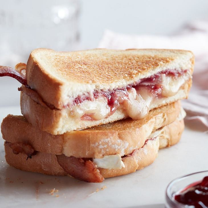 Berry and Bacon Grilled Cheese Sandwich Recipe | Smucker's